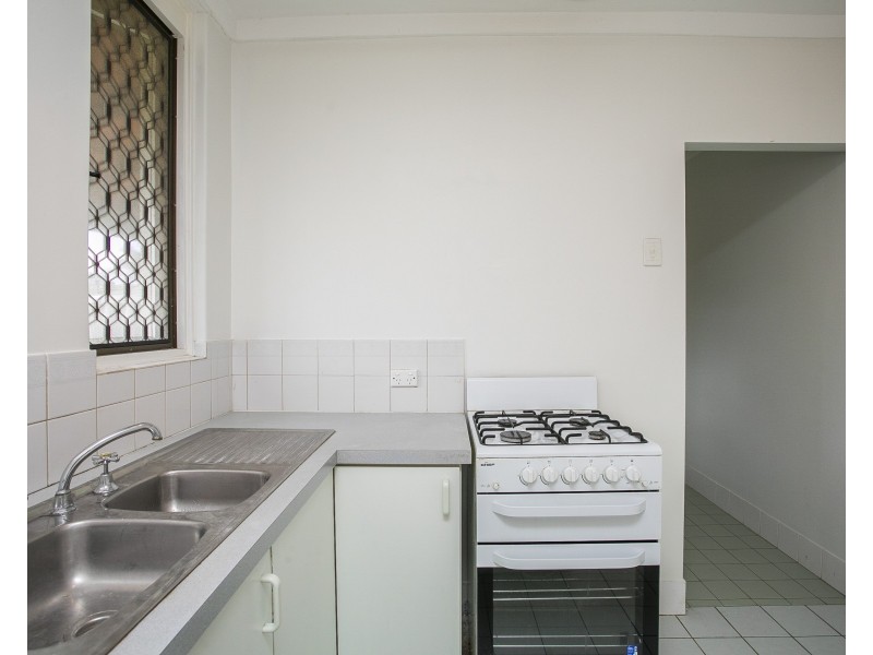 16 Scanlon Way, Lockridge WA 6054