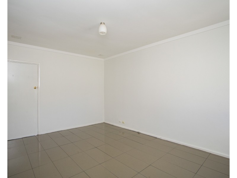 16 Scanlon Way, Lockridge WA 6054