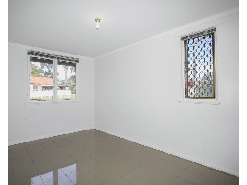 16 Scanlon Way, Lockridge WA 6054