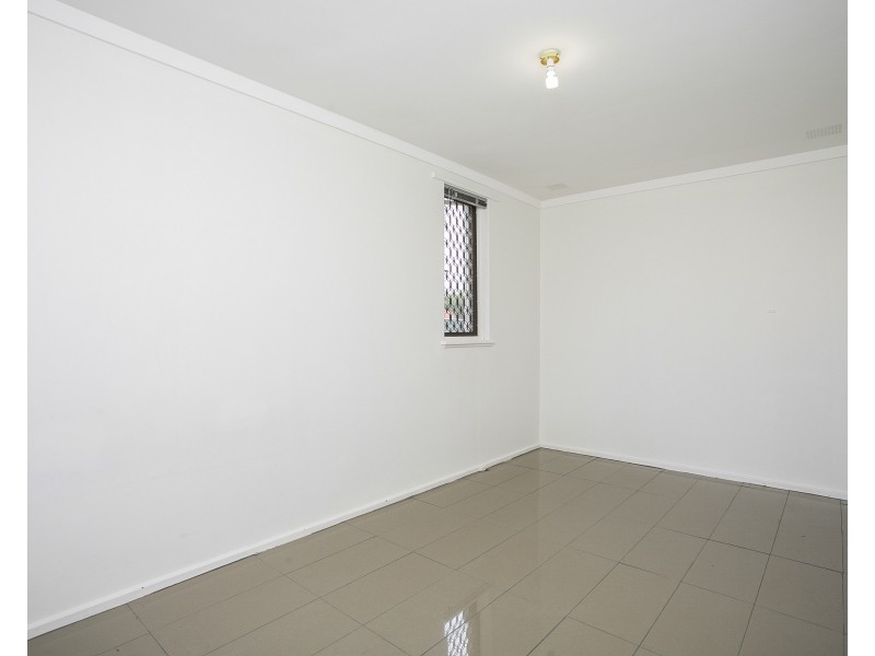 16 Scanlon Way, Lockridge WA 6054