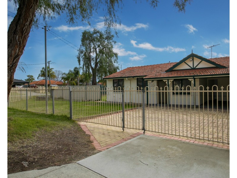 16 Scanlon Way, Lockridge WA 6054