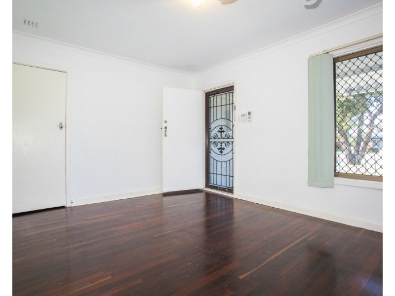 7  Powis Court, Langford WA 6147