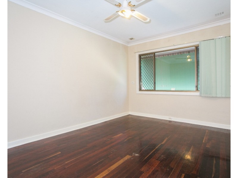 7  Powis Court, Langford WA 6147