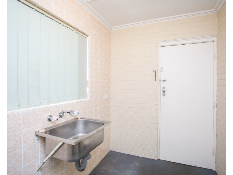 7  Powis Court, Langford WA 6147