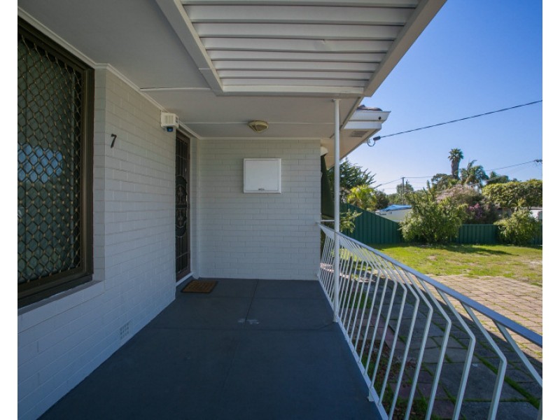 7  Powis Court, Langford WA 6147