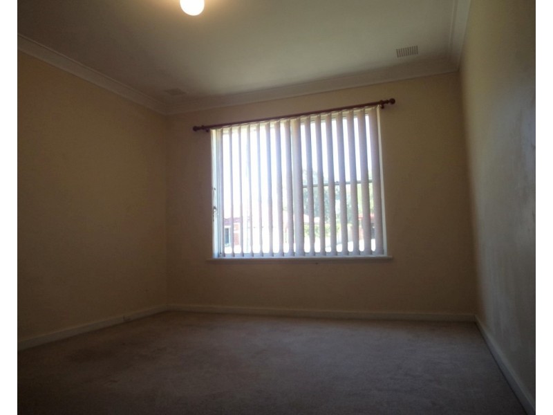 27 Westfield Street, Maddington WA 6109