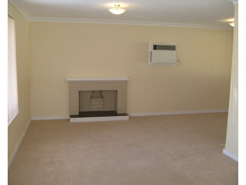 27 Westfield Street, Maddington WA 6109