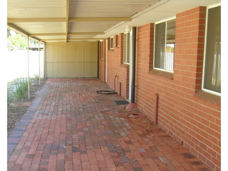 27 Westfield Street, Maddington WA 6109