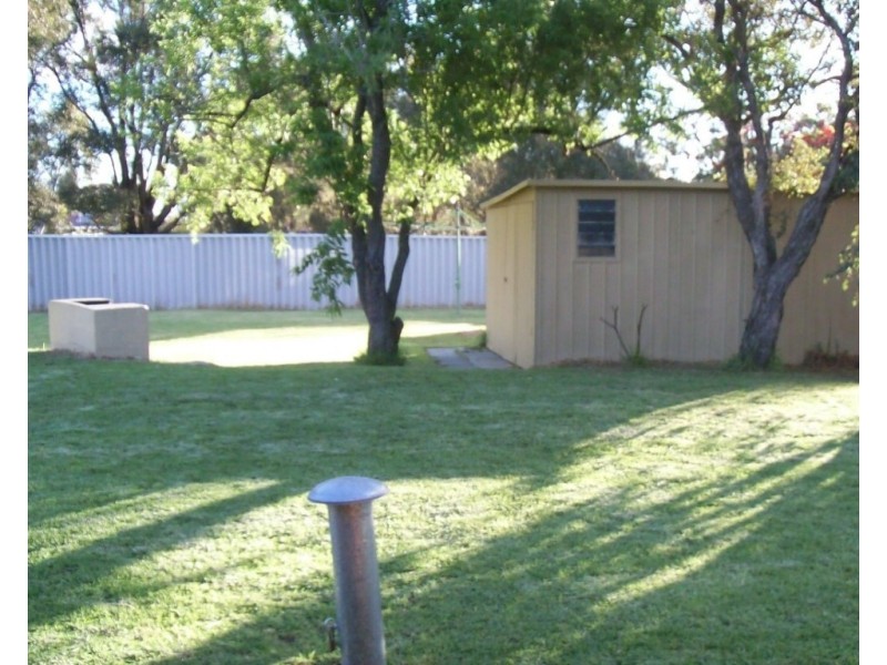 27 Westfield Street, Maddington WA 6109