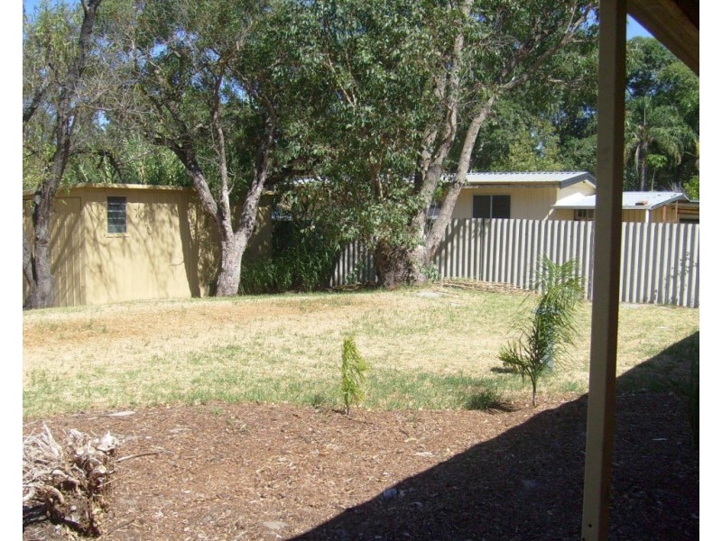 27 Westfield Street, Maddington WA 6109