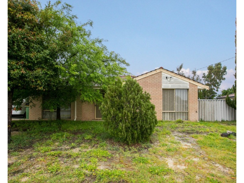 2 Jewel Court, Langford WA 6147