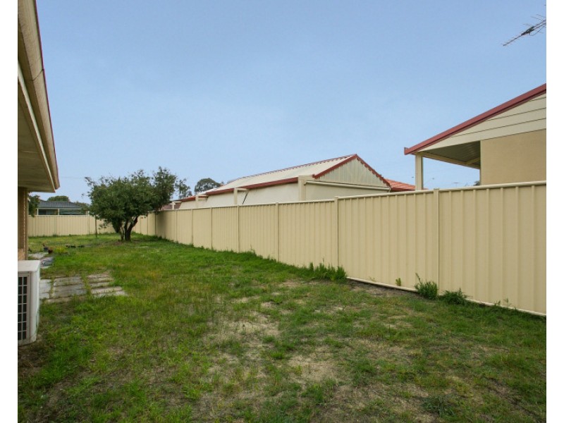 2 Jewel Court, Langford WA 6147