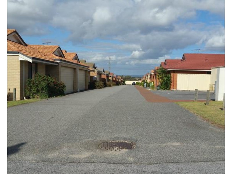 14/39 Barfield Road, Hammond Park WA 6164