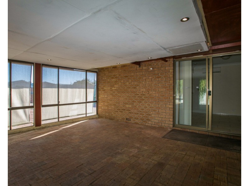 5 Meagher Way, Beechboro WA 6063