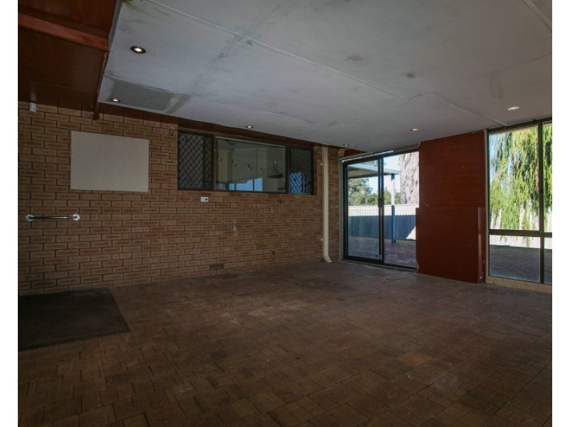 5 Meagher Way, Beechboro WA 6063