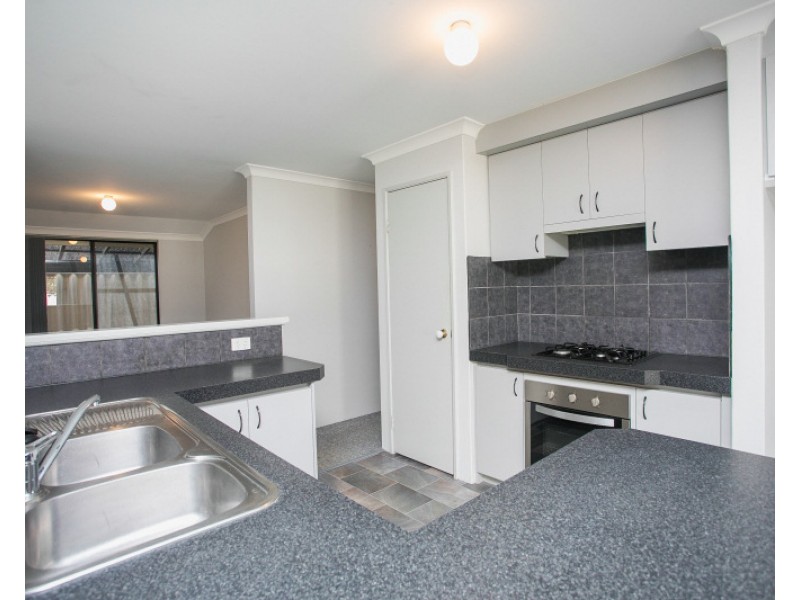 3 Napa Court, Caversham WA 6055