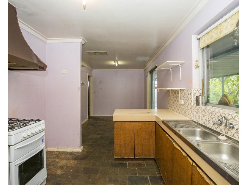 5 Clarice Court, Langford WA 6147
