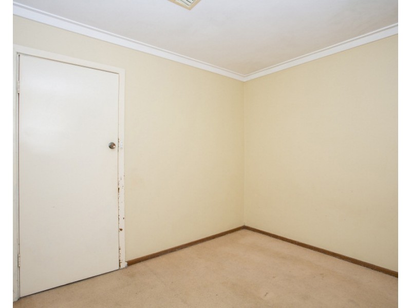 5 Clarice Court, Langford WA 6147