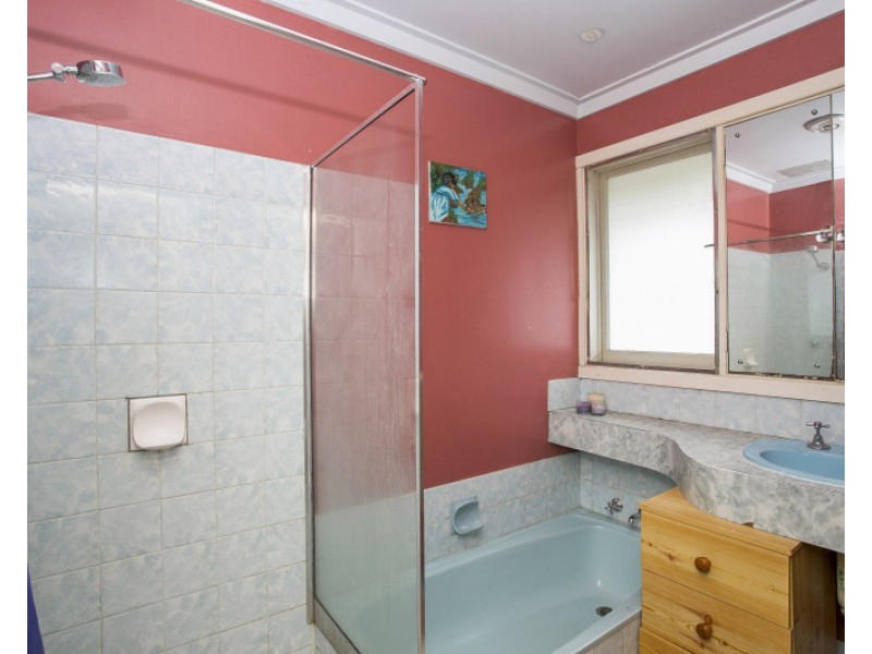 5 Clarice Court, Langford WA 6147