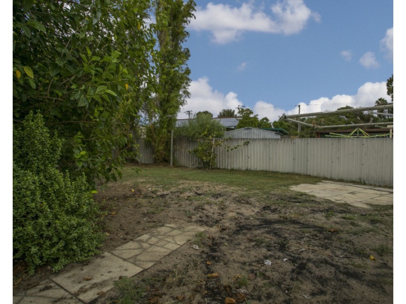 5 Clarice Court, Langford WA 6147