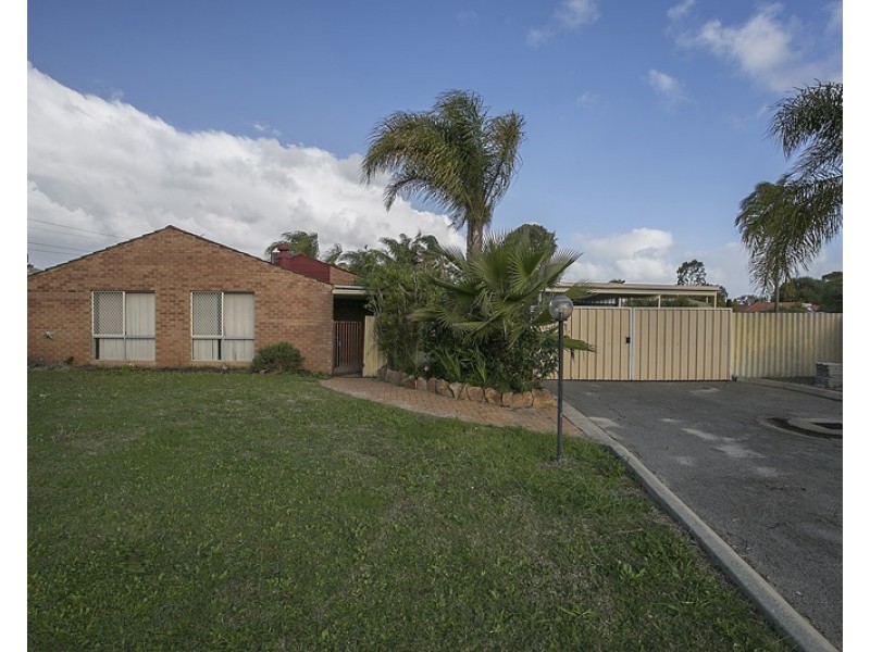 14 Chireton Place, Beechboro WA 6063