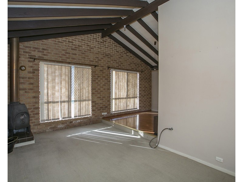14 Chireton Place, Beechboro WA 6063
