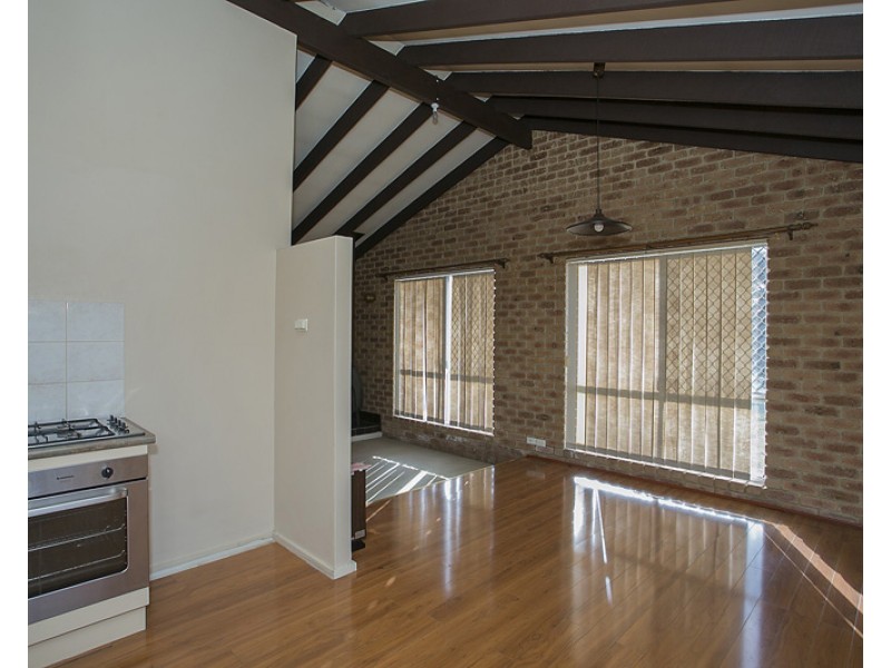 14 Chireton Place, Beechboro WA 6063