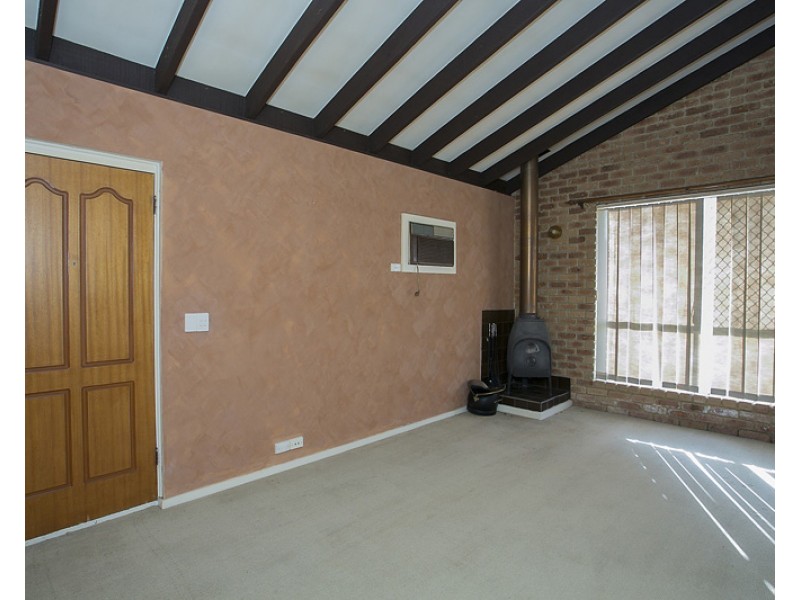 14 Chireton Place, Beechboro WA 6063