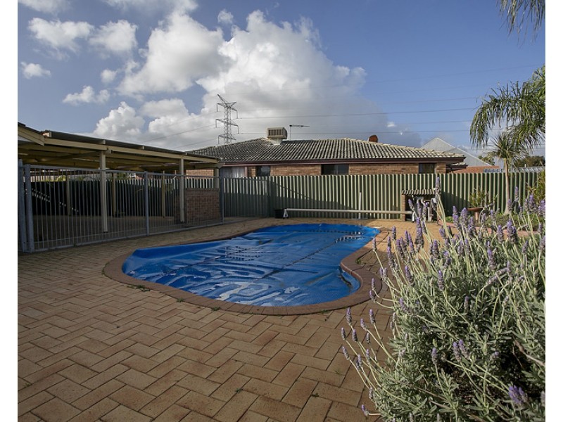 14 Chireton Place, Beechboro WA 6063