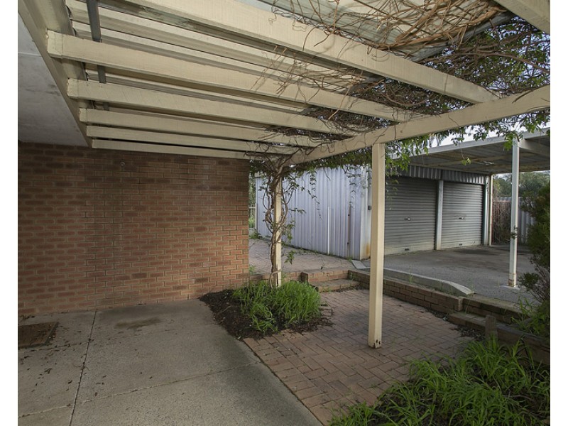 14 Chireton Place, Beechboro WA 6063