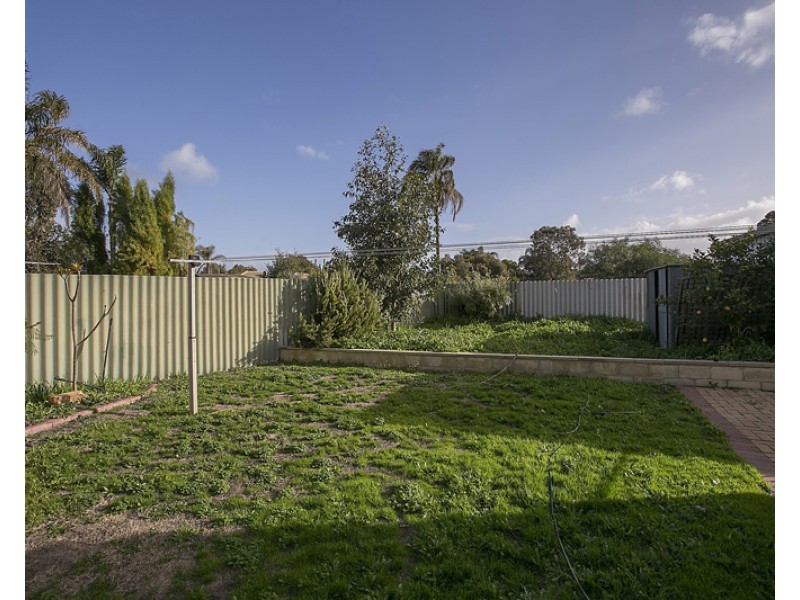 14 Chireton Place, Beechboro WA 6063