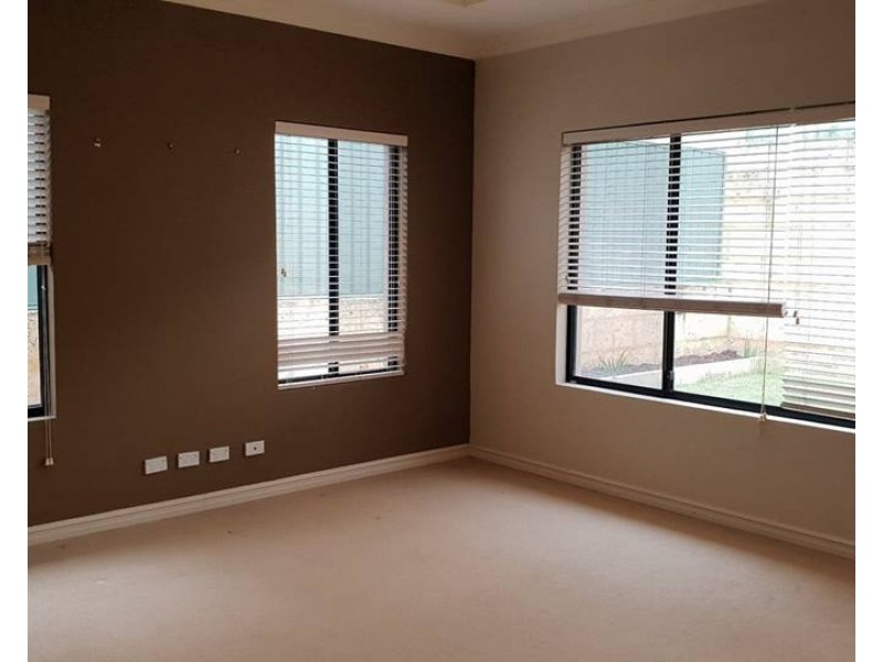 15 Hersey Parkway, Landsdale WA 6065