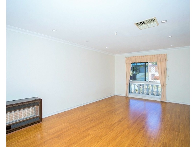 3 Gloves Place, Beechboro WA 6063