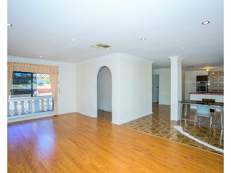 3 Gloves Place, Beechboro WA 6063