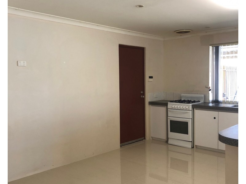 72 Coonawarra Drive, Caversham WA 6055