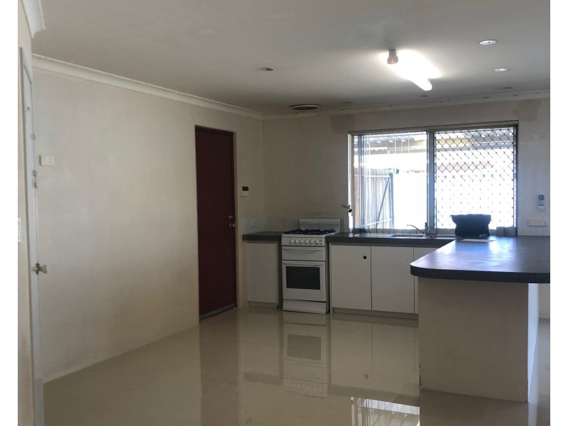 72 Coonawarra Drive, Caversham WA 6055