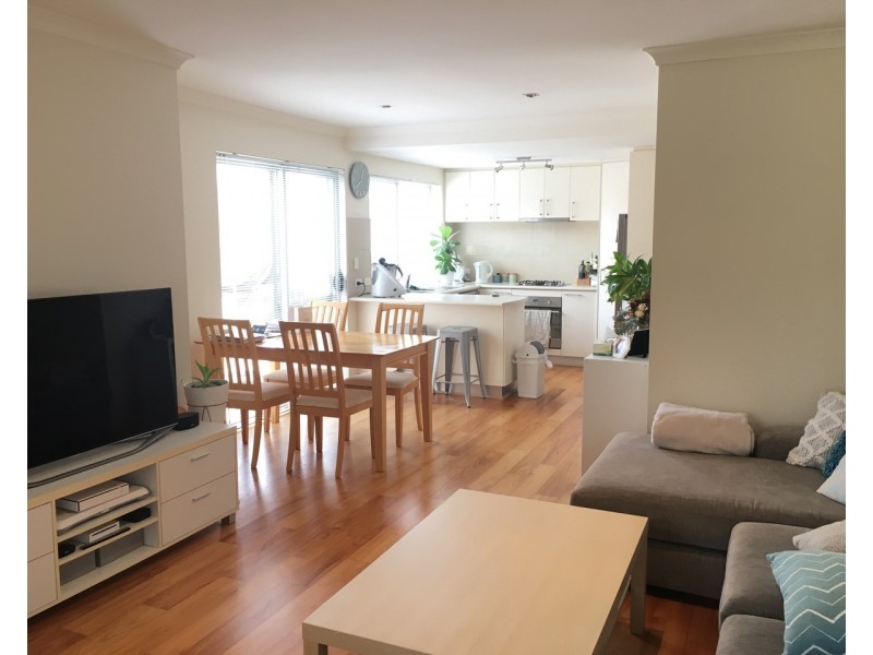 1/2 Lilacdale Road, Innaloo WA 6018