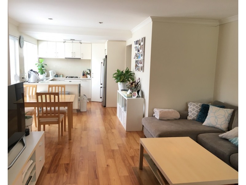 1/2 Lilacdale Road, Innaloo WA 6018