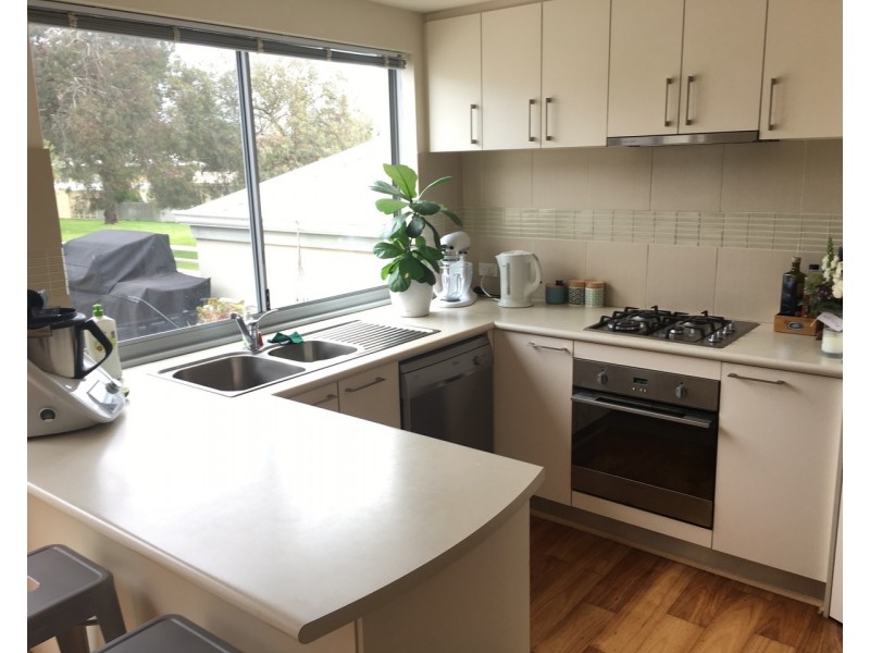 1/2 Lilacdale Road, Innaloo WA 6018