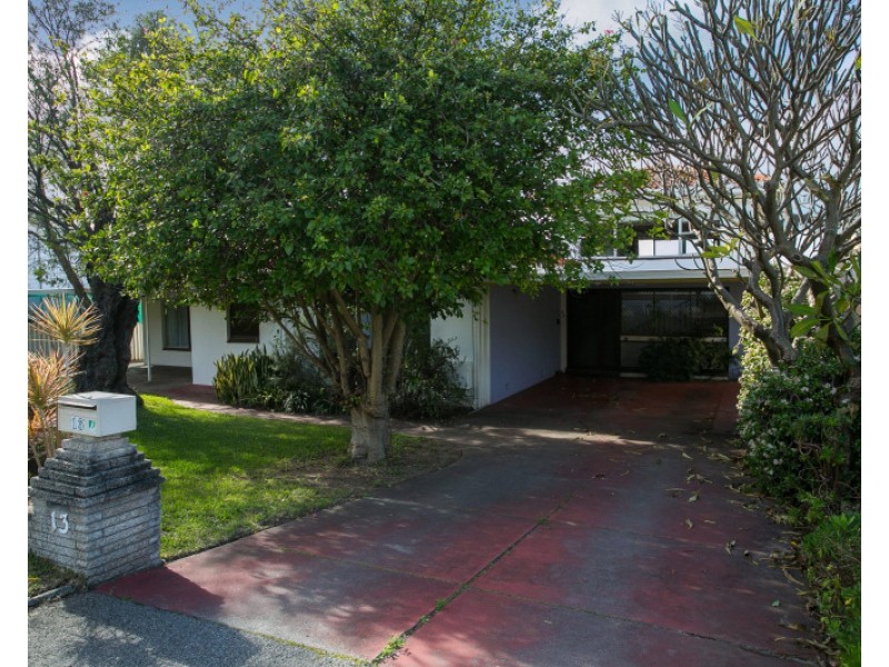 13 Davidson Road, Attadale WA 6156