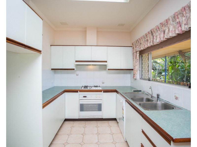 13 Davidson Road, Attadale WA 6156