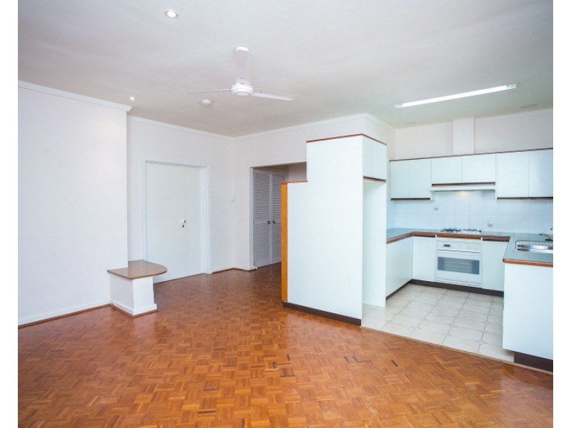 13 Davidson Road, Attadale WA 6156