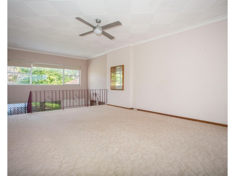 13 Davidson Road, Attadale WA 6156