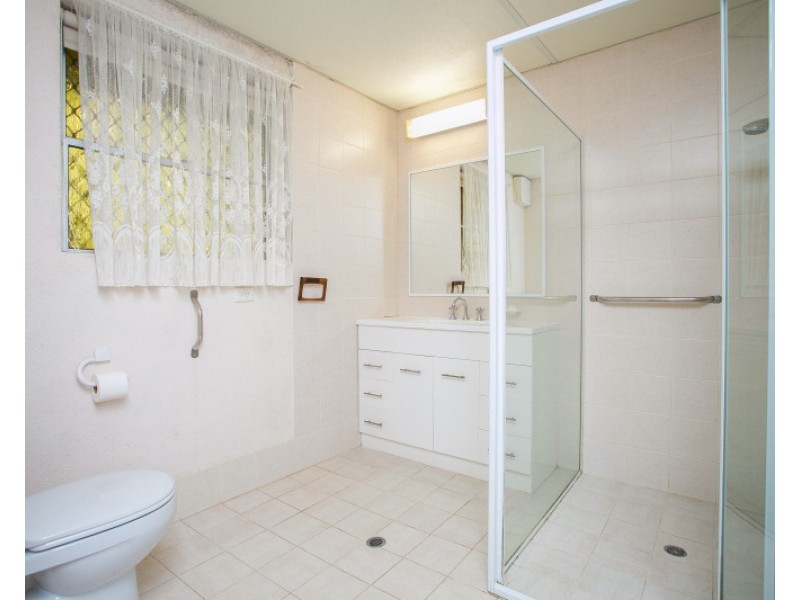 13 Davidson Road, Attadale WA 6156