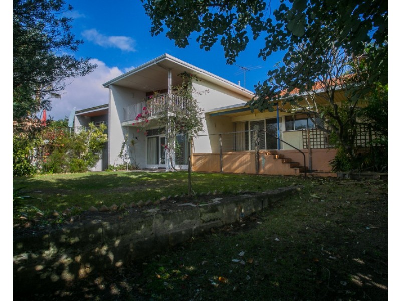 13 Davidson Road, Attadale WA 6156