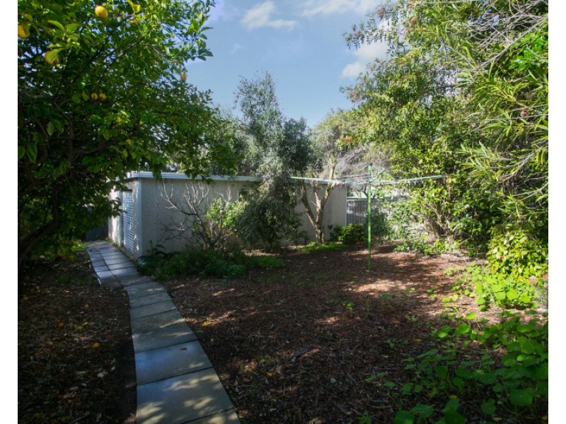 13 Davidson Road, Attadale WA 6156