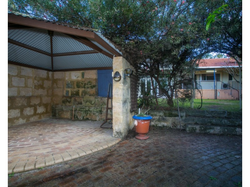 13 Davidson Road, Attadale WA 6156