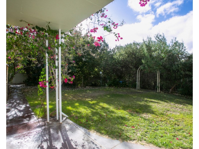 13 Davidson Road, Attadale WA 6156