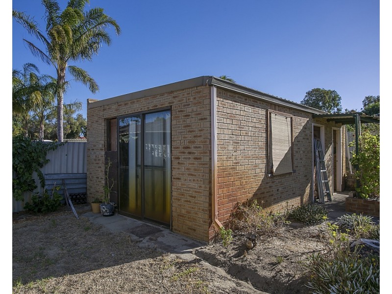 63 Maguire Avenue, Beechboro WA 6063