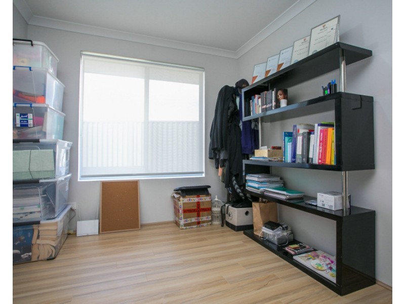 4 Topsham Way, Caversham WA 6055